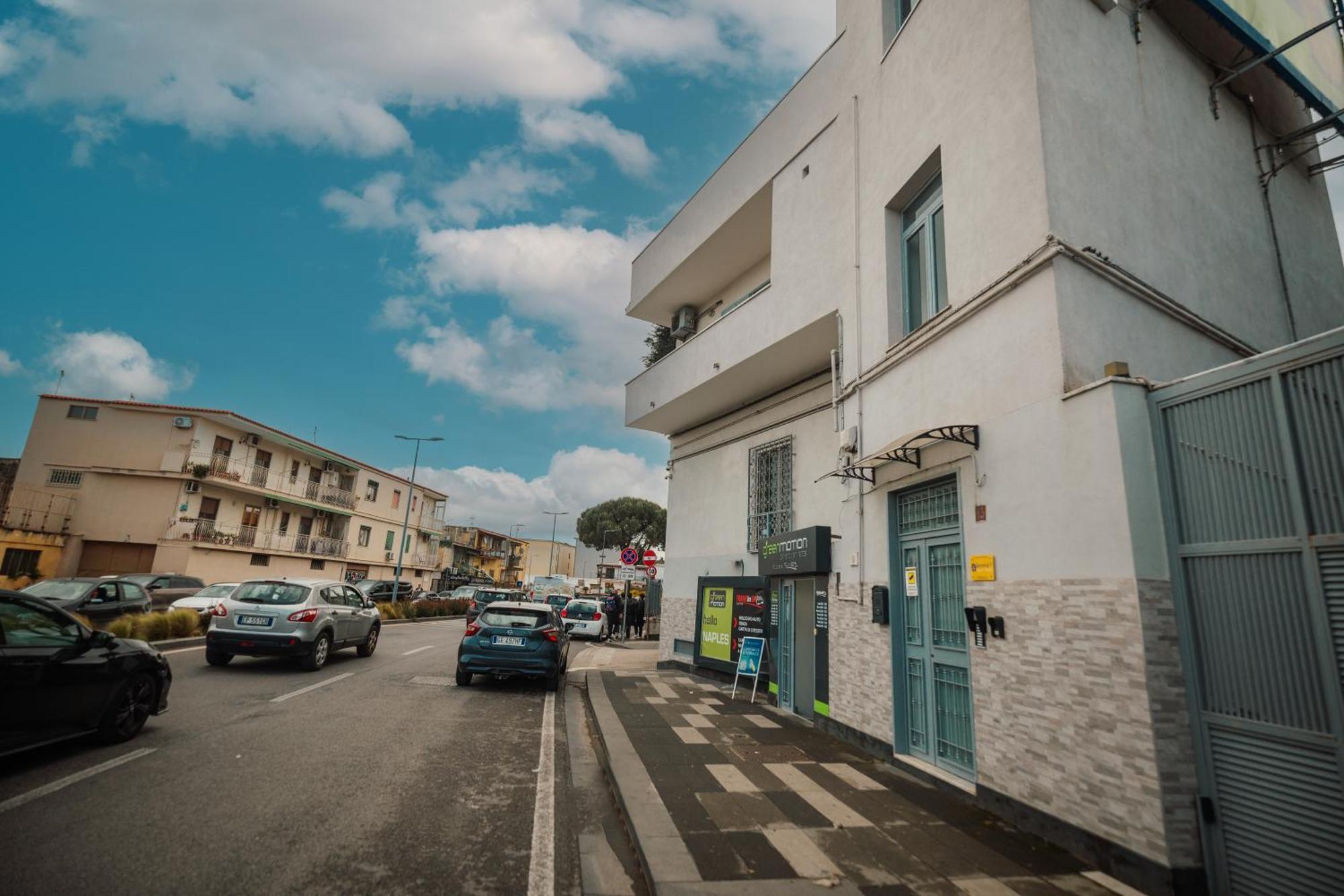 Terminal 1 Guest House نابولي المظهر الخارجي الصورة