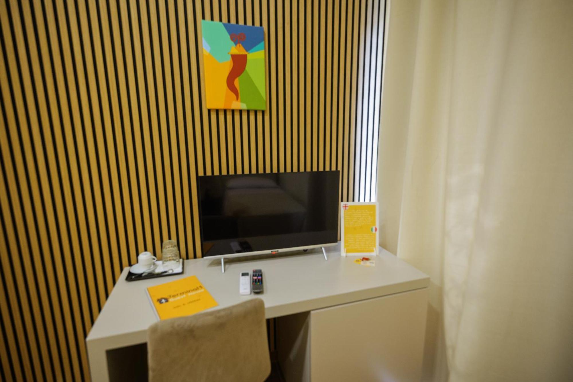 Terminal 1 Guest House نابولي المظهر الخارجي الصورة