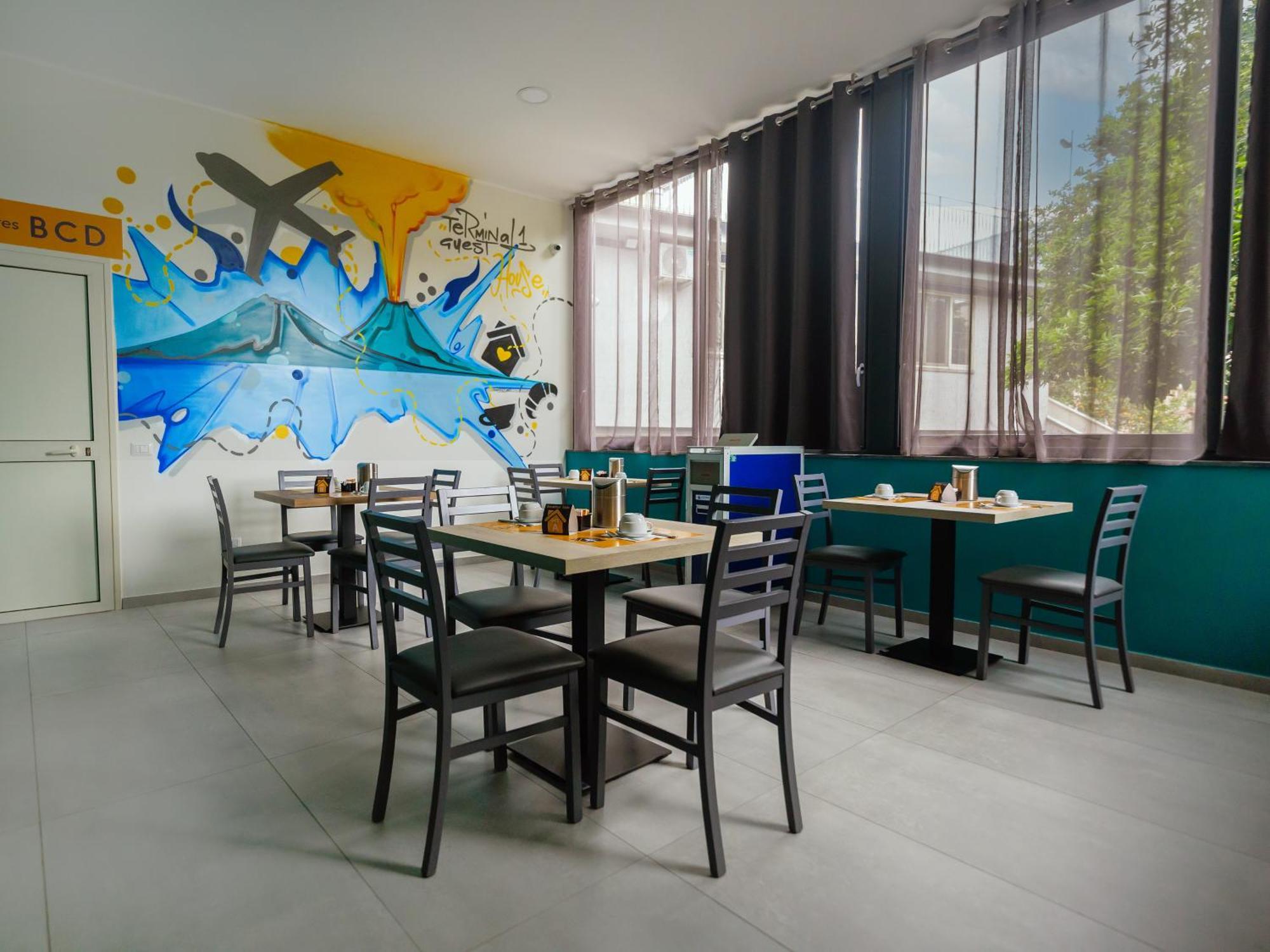 Terminal 1 Guest House نابولي المظهر الخارجي الصورة